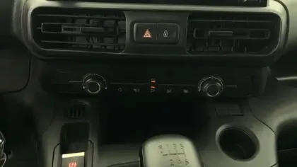 Photo 12 Peugeot Partner  FOURGON STANDARD 650 KG BLUEHDI 100 S&S BVM6 ASPHALT