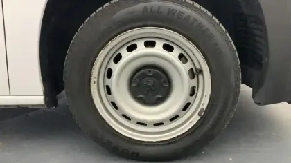 Photo 14 Peugeot Partner  FOURGON STANDARD 650 KG BLUEHDI 100 S&S BVM6 ASPHALT