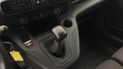 Photo 21 Peugeot Partner  FOURGON STANDARD 650 KG BLUEHDI 100 S&S BVM6 ASPHALT