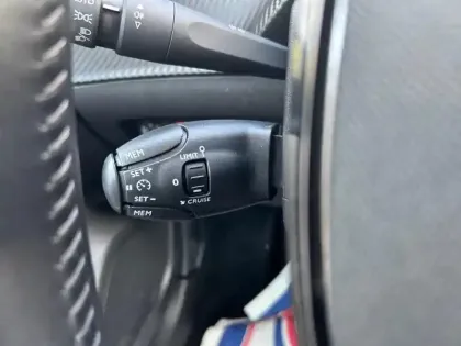 Photo 12 Peugeot 2008  Electrique 136 ch Active