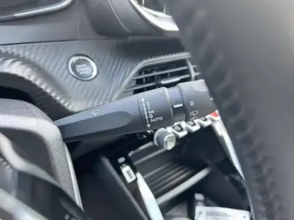 Photo 17 Peugeot 2008  Electrique 136 ch Active