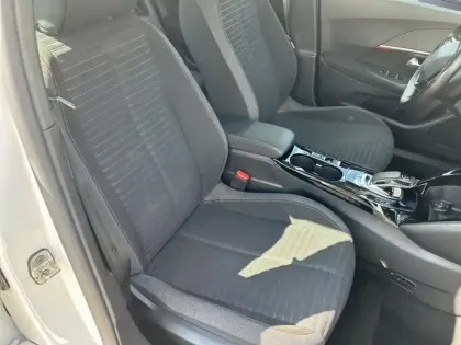 Photo 8 Peugeot 2008  Electrique 136 ch Active