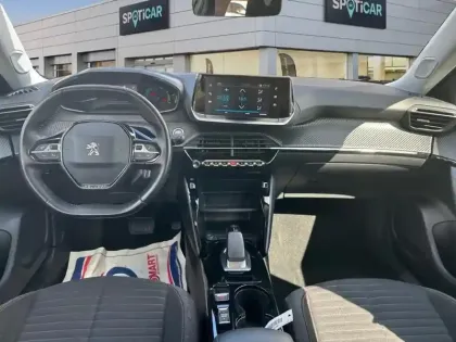 Photo 9 Peugeot 2008  Electrique 136 ch Active