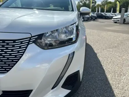 Photo 13 Peugeot 2008  Electrique 136 ch Active