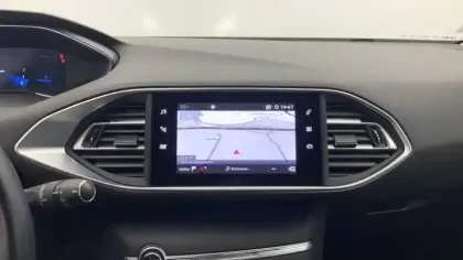 Photo 20 Peugeot 308  PureTech 110ch S&S BVM6 Allure Pack