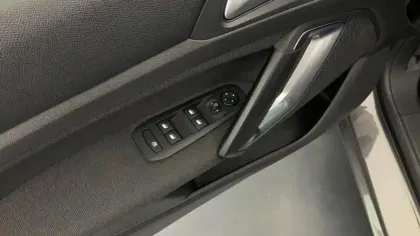 Photo 17 Peugeot 308  PureTech 110ch S&S BVM6 Allure Pack