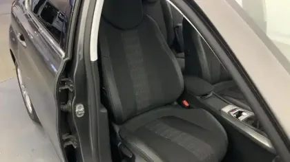 Photo 8 Peugeot 308  PureTech 110ch S&S BVM6 Allure Pack