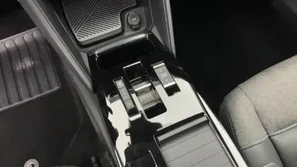 Photo 21 Citroën C4  PureTech 130 S&S EAT8 Shine