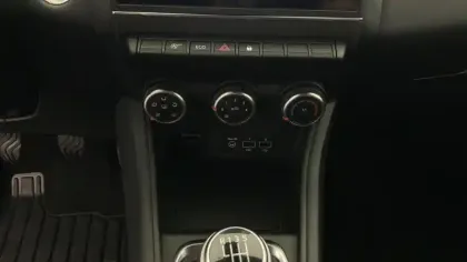 Photo 12 Renault Captur  TCe 90 - 21 Business