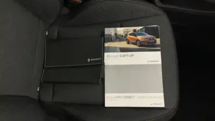 Photo 15 Renault Captur  TCe 90 - 21 Business