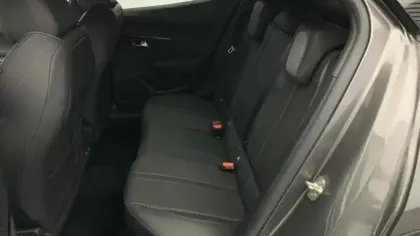 Photo 21 Peugeot 2008  PureTech 130 S&S EAT8 GT