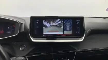 Photo 23 Peugeot 2008  PureTech 130 S&S EAT8 GT