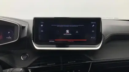 Photo 10 Peugeot 2008  PureTech 130 S&S EAT8 GT