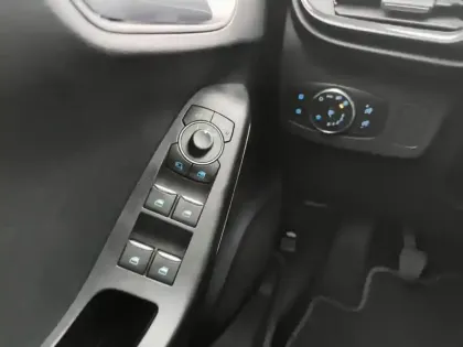 Photo 19 Ford Puma  1.0 Flexifuel 125 ch S&S BVM6 ST-Line X