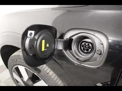 Photo 8 Volvo Xc60  T6 Hybride Rechargeable 253 + 145ch Utra Style Chrome Geartronic 8 AWD