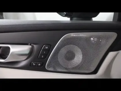 Photo 10 Volvo Xc60  T6 Hybride Rechargeable 253 + 145ch Utra Style Chrome Geartronic 8 AWD