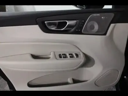 Photo 9 Volvo Xc60  T6 Hybride Rechargeable 253 + 145ch Utra Style Chrome Geartronic 8 AWD