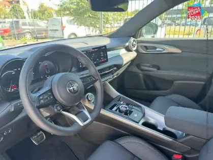 Photo 14 Alfa Romeo Tonale  1.5 HYBRID 160CH SPRINT TCT