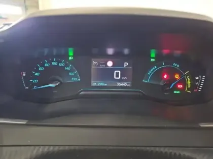 Photo 14 Peugeot 208  e- 136ch Style