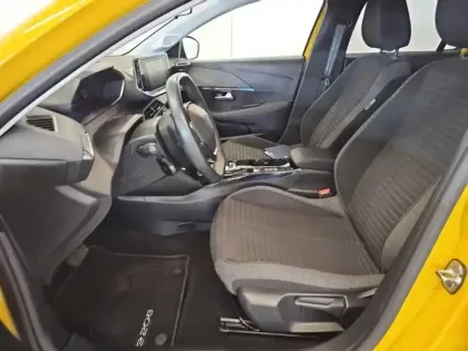 Photo 13 Peugeot 208  e- 136ch Style