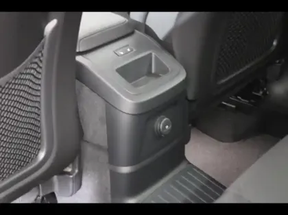 Photo 28 Volvo Xc60  T6 Hybride Rechargeable 350ch Plus Style Dark Geartronic 8 AWD