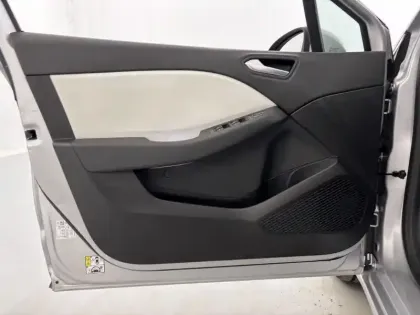 Photo 47 Renault Clio  E-Tech 140 - 21N