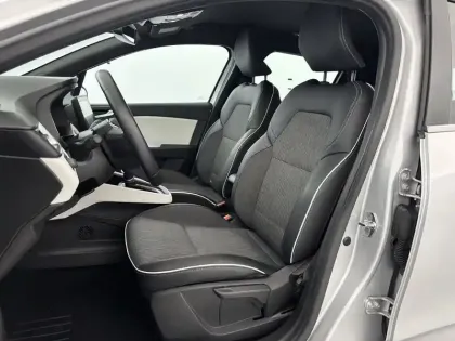 Photo 44 Renault Clio  E-Tech 140 - 21N