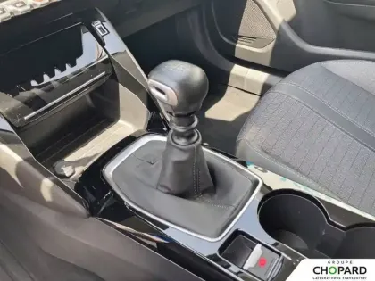 Photo 17 Peugeot 2008  PureTech 100 S&S BVM6