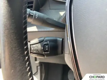 Photo 13 Peugeot 2008  PureTech 100 S&S BVM6