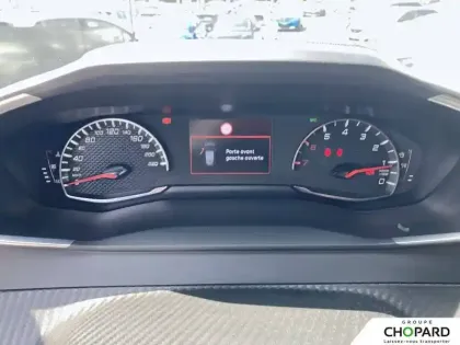 Photo 18 Peugeot 2008  PureTech 100 S&S BVM6