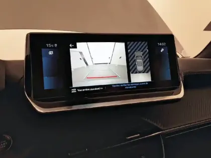 Photo 17 Peugeot 2008  PureTech 130 S&S BVM6