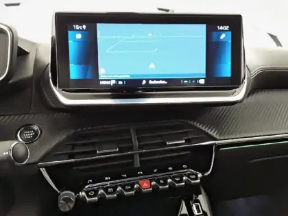 Photo 14 Peugeot 2008  PureTech 130 S&S BVM6