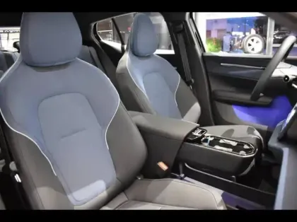 Photo 8 Volvo Ex30  Cross Country Twin Performance 428ch Ultra