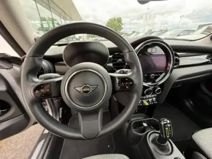 Photo 5 Mini Mini  Cooper SE 184ch Edition Premium Plus BVA 5CV