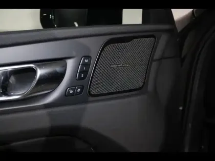 Photo 24 Volvo Xc60  T6 Hybride Rechargeable 350ch Plus Style Dark Geartronic 8 AWD