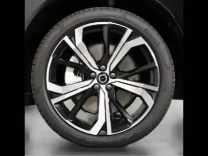 Photo 35 Volvo XC60  T6 Hybride Rechargeable 350ch Plus Style Dark Geartronic 8 AWD
