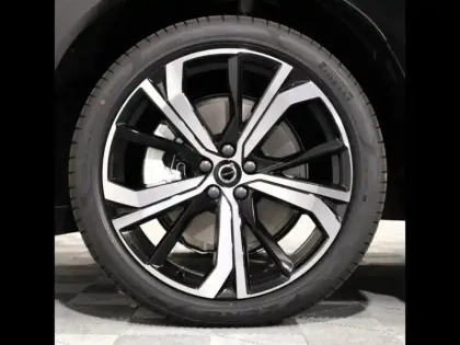 Photo 25 Volvo Xc60  T6 Hybride Rechargeable 350ch Plus Style Dark Geartronic 8 AWD