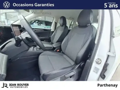 Photo 4 Volkswagen Tiguan  1.5 eTSI 131ch DSG7