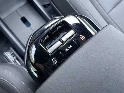 Photo 16 Volvo Ex30  Single Extended Range 272 ch 1EDT