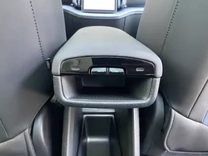 Photo 37 Volvo Ex30  Single Extended Range 272 ch 1EDT