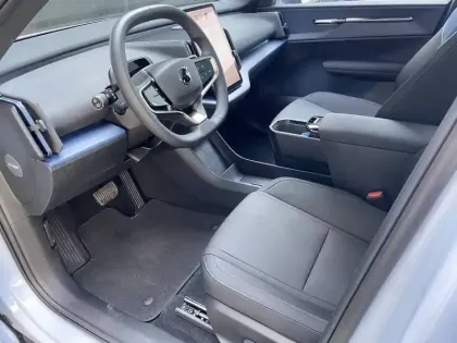 Photo 26 Volvo Ex30  Single Extended Range 272 ch 1EDT