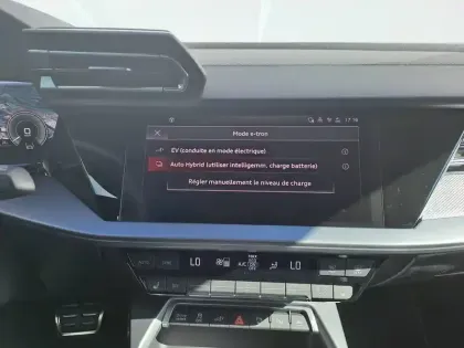 Photo 19 Audi A3  Allstreet 40 TFSI e Hybride rechargeable 204 S tronic 6