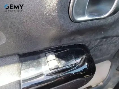 Photo 47 Citroën C3  SOCIETE BLUEHDI 100 S&S BVM6