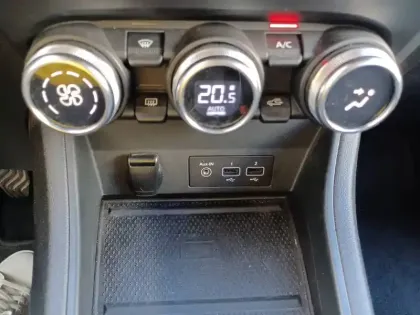 Photo 17 Renault Captur  TCe 100 GPL - 21