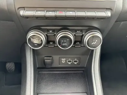 Photo 34 Renault Captur  TCe 100 GPL - 21