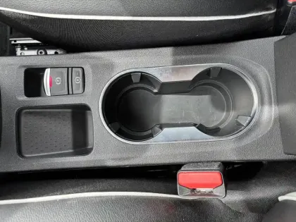 Photo 31 Renault Captur  TCe 100 GPL - 21