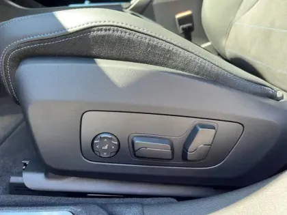 Photo 10 BMW Serie 1 120 170 ch DKG7