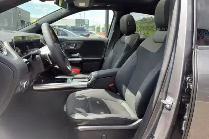 Photo 83 Mercedes GLA  200 d 8G-DCT