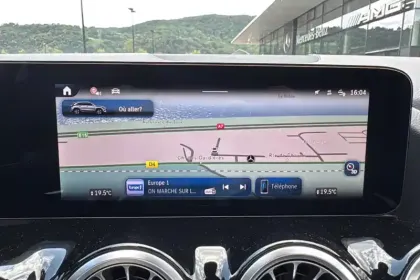 Photo 93 Mercedes GLA  200 d 8G-DCT