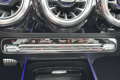 Photo 73 Mercedes GLA  200 d 8G-DCT